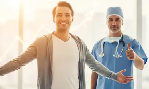 비뇨기과 전문의가 환자의 증상을 파악하고 검사를 진행합니다.